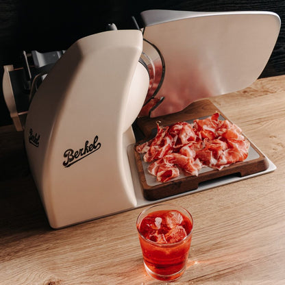 Home Line 200-250 Cutting Board (wood+steel)